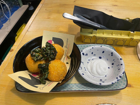 Crocchette di patate a cavolo nero con cuore di mozzarella
